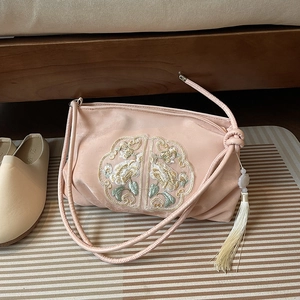 Nieuwe Chinese Stijl Bloemen Borduursel Onderarmtas Voor Vrouwen PU Leer Schoudertas Met Kwastje Retro Elegante Handtas