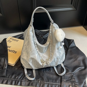 Women Casual Large Capacity Tote Bag Soft PU Leather Pleated Metal Chain Butterfly Pendant Cloud Plush Shoulder Bag