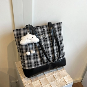 Women's Casual Commuting Tote Bag Large Capacity Polka Dot Bow Pattern PU Fabric Stitching Shoulder Bag With Cloud Charm