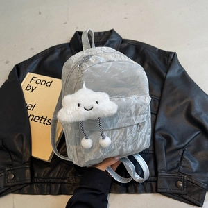 Metalen zilveren mini-rugzak voor dames met een schattige witte wolk-hanger