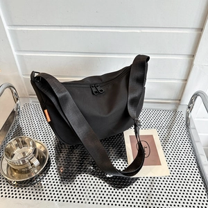 Large Capacity Women Crossbody Bag Oxford Cloth Crescent Dumpling Shoulder Bag Minimalist Casual Daily Handbag