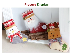 Détails de chaussettes de Noël en lin avec motifs de Père Noël, bonhomme de neige et renne
