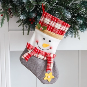 Grande chaussette de Noël en toile de jute avec bonhomme de neige et étoile décorative
