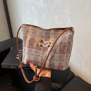 Sac seau chic en dentelle à carreaux avec pois et broderie de chien mignonne
