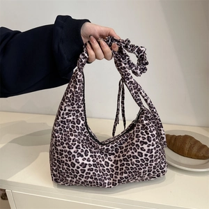 Vintage leopard print hobo bag with pleated strap and large capacity for women