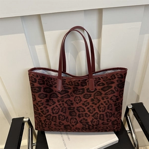 Fashionable leopard print tote bag with large capacity and soft suede texture for women