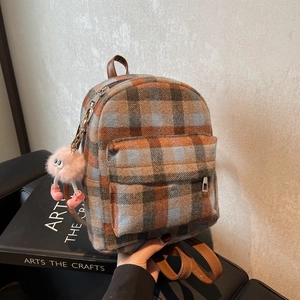 Zaino Mini Vintage in Lana a Quadri Per Donna Moda Tweed Piccola Cartella Con Ciondolo Mostro di Peluche Borsa a Spalla Casual