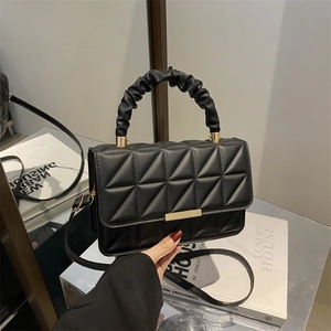 Women Quilted PU Leather Handbag With Ruched Handle Chic Triangle Rhombic Crossbody Bag For Daily Office Party Women Bag
