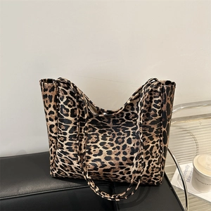 Fashionable leopard print tote bag with soft synthetic leather and double shoulder straps