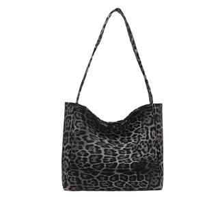Modern leopard print tote bag with large capacity for daily commuting and shoulder wear