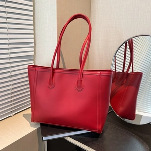 Grande borsa tote rossa da donna in pelle opaca, perfetta per il lavoro e il tempo libero