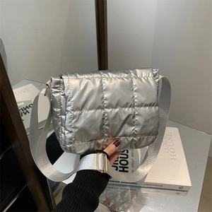 Mode Damen Gesteppte Umhängetasche Metallic Glänzend Puff Umhängetasche Lässige Urbane Kleine Quadratische Messenger Bag Mit Verstellbarem Riemen