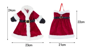 Size chart for Santa red velvet wine bottle covers with dimensions 24x23cm and 22x21cm