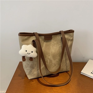 Grand sac cabas minimaliste marron clair avec charm nuage mignon pour femmes
