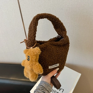 Sac Seau en Laine d'Agneau à la Mode pour Femme Sac à Bandoulière Moelleux avec Pendentif Ours Sac à Bandoulière Décontracté
