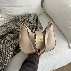 Women Vintage PU Leather Hobo Shoulder Bag Large Capacity Minimalist Half Moon Underarm Bag With Gold Lock Closure Fashion Tote
