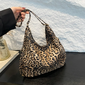 Sac à Bandoulière Hobo en Cuir PU Imprimé Léopard Mode Femmes Grande Capacité Sac Cabas Sous les Bras Style Minimaliste Urbain
