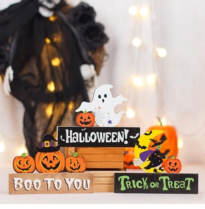 Τρία ξύλινα διακοσμητικά Halloween με σχέδια φαντάσματος, κολοκύθας και μάγισσας