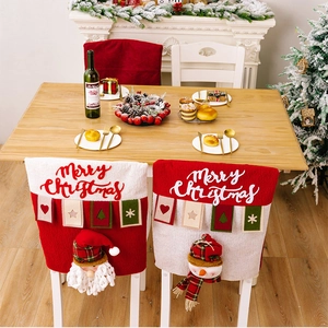 Dettaglio coprisedie natalizi con Babbo Natale e Pupazzo di neve 3D e Merry Christmas