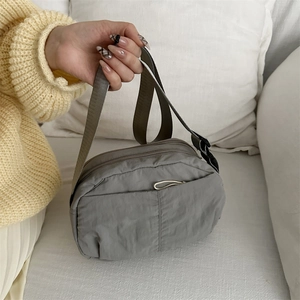 Lightweight Nylon Shoulder Bag For Women 2025 New Casual Crossbody Bag Solid Color Small Square Bag Large Capacity Daily Purse