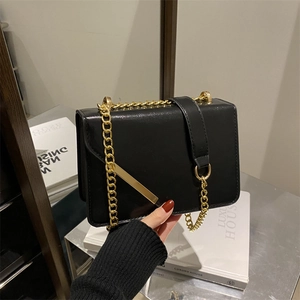 Women PU Leather Small Square Shoulder Bag With Gold Chain Strap And Metal Bar Decor Minimalist Crossbody Bag For Fashion Daily Commute