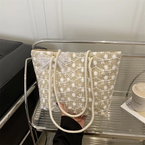 Lace straw tote bag with daisy embroidery and rope handles for women summer fashion