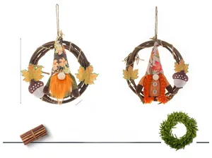 Detail of 17cm Thanksgiving gnome wreath with maple leaves and woven rattan ring