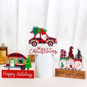 Kreatives Weihnachtsset aus Holz mit Wichteln und festlichem rotem LKW-Dekor