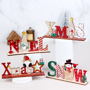 Set di 4 decorazioni natalizie in legno con Babbo Natale e pupazzo di neve da tavolo