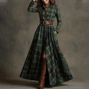 Robe longue vintage française à carreaux avec manches longues et ceinture en cuir marron