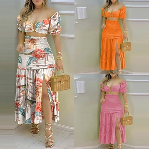 Haut Et Bas Pour Femmes Avec Imprimé Floral Élégant Épaules Dénudées Crop Top Manches Bouffantes Jupe Maxi À Étages Tenue Vacances