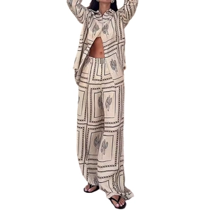 Women's 2-piece printed shirt and wide-leg pants set with beige geometric pattern