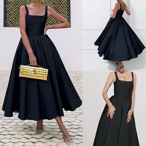 Robe Longue Élégante pour Femmes Col Carré Sans Manches Coupe Slim Ligne A Satin Robe de Soirée Rétro Formelle