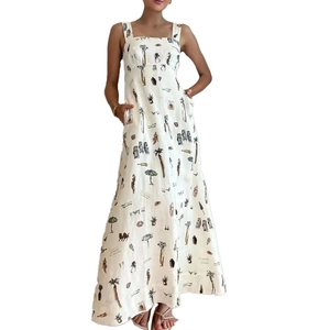 Abito lungo bianco a trapezio con stampa tropicale e scollo quadrato da donna
