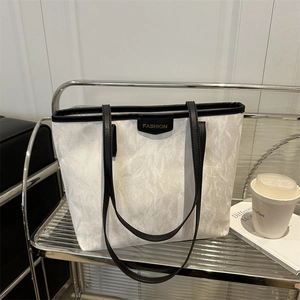Sac Cabas Femme en Cuir PU Plissé Couleur Contrastée Étiquette Fashion Sac à Épaule Grande Capacité Minimaliste Urbain Quotidien