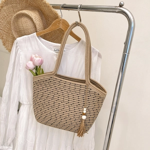 Borsa Tote in Paglia Intrecciata a Mano Stile Boho Con Nappa Grande Capacità Borsa a Spalla Donna Per Vacanze Spiaggia Quotidiana