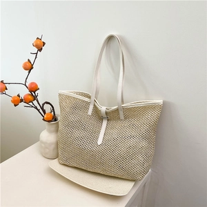 Women Casual Woven Straw Tote Bag Large Capacity Underarm Shoulder Bag Summer Vacation Beach Handbag With Magnetic Buckle