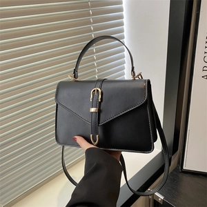 Sac Bandoulière en Cuir PU Mode Boucle Dorée Sac à Main Minimaliste Couleur Unie Sac à Épaule pour Femmes Quotidien