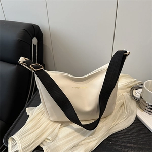 Minimalist PU Leather Hobo Underarm Bag Large Capacity Adjustable Wide Strap Fashion Trendy Solid Color Shoulder Bag For Women Daily Chic