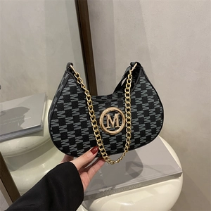 Chic monogram moon bag with golden chain and M logo in black and grey patterns