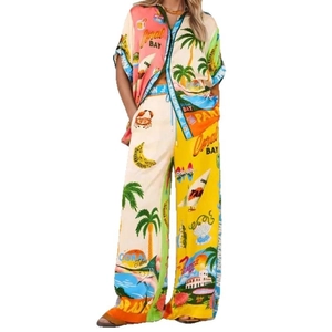 Ensemble 2 pièces pour femme avec imprimé tropical, chemise et pantalon large fluide