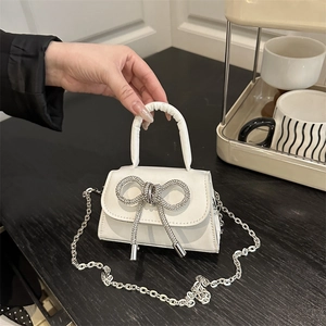 Mini Sac à Main pour Femme en Cuir PU avec Nœud en Strass Petit Sac Carré Bandoulière Chaîne en Métal Fête Quotidien Mode Style Doux