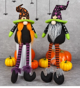 Couple de gnomes d'Halloween en peluche avec chapeaux de sorcière et longues jambes