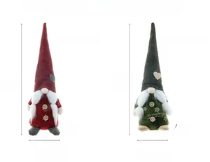 Detaillierte Maße der 33 cm hohen Weihnachtszwerge mit Herzmuster auf den Hüten