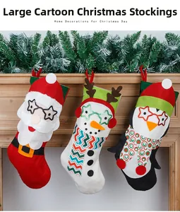 Grandes chaussettes de Noël dessin animé avec motifs Père Noël, Bonhomme de neige