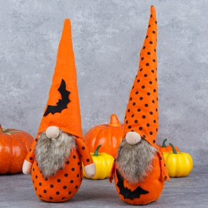 Set di gnomi di Halloween in peluche con cappelli arancioni e decorazioni di pipistrelli