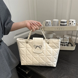 Women's Bowknot Quilted PU Leather Tote Bag Fashion Chain Shoulder Bag Large Capacity Elegant Commuting Handbag Daily Purse