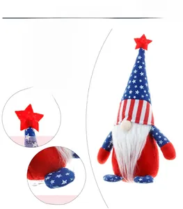 Vue détaillée du gnome de la fête de l'indépendance montrant les finitions