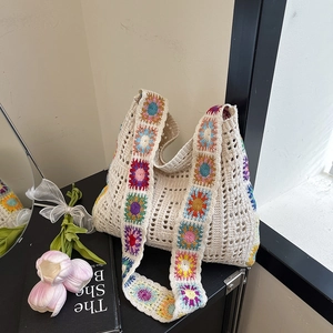 Sac à Épaule en Crochet Bohème Grande Capacité Bandoulière Florale Sac Fourre-tout Tissé pour Femme Vacances à la Plage