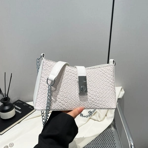 Fashion Women Woven PU Leather Underarm Bag Retro Shoulder Bag Silver Chain Metal Buckle Daily Commuting Baguette Bag